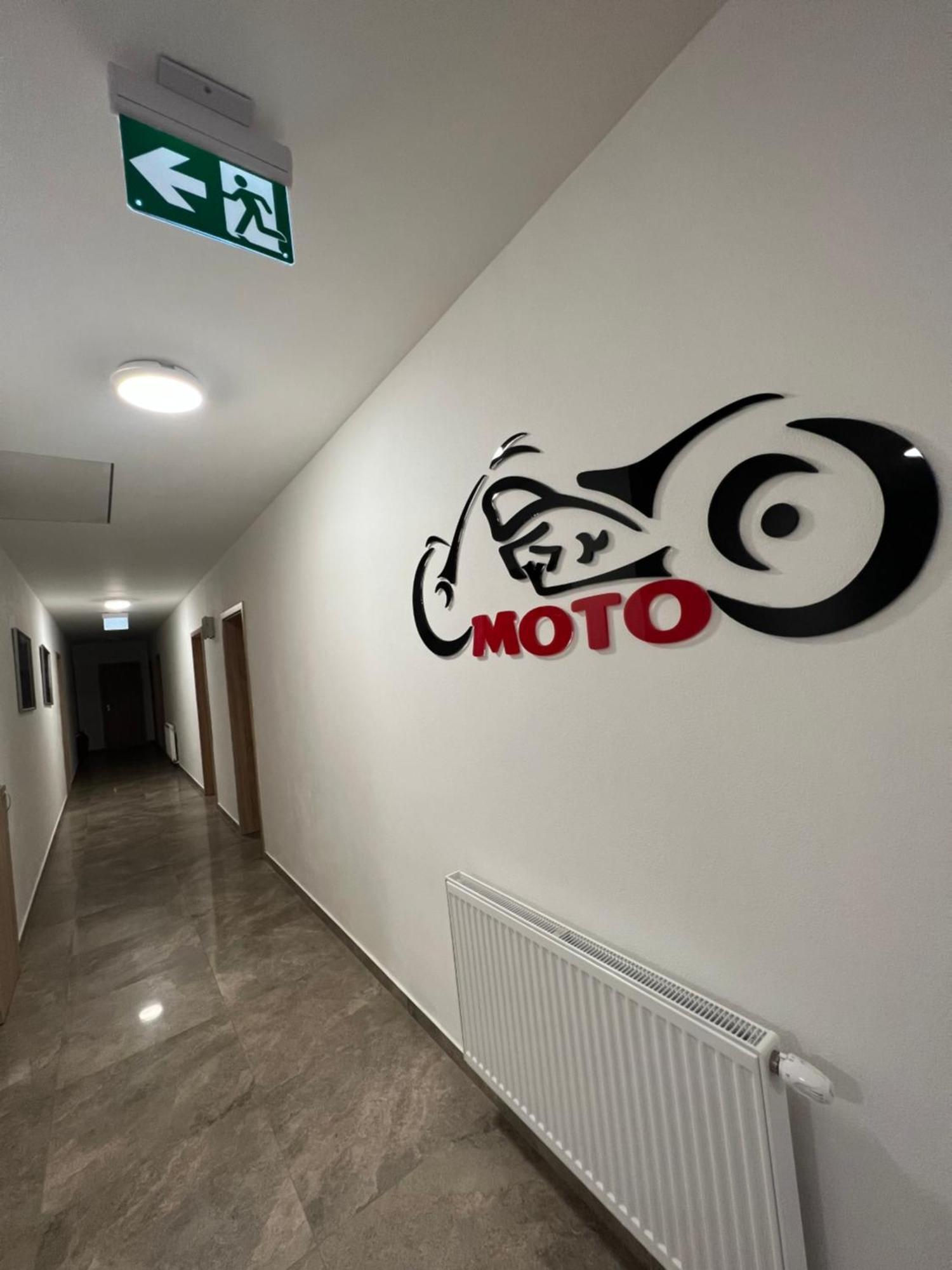 Penzion Moto Michal na Ostrove 外观 照片